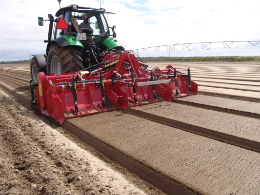 Massano Italy gallery della baulatrice ICARO 2